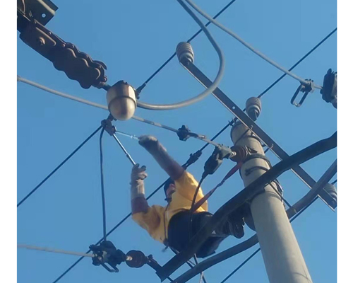 2019.11.14東園甲線孫路樓區(qū)8號桿帶電打火