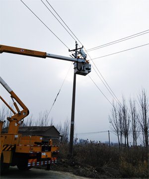 于林線南三臺區(qū)5號桿帶電打火