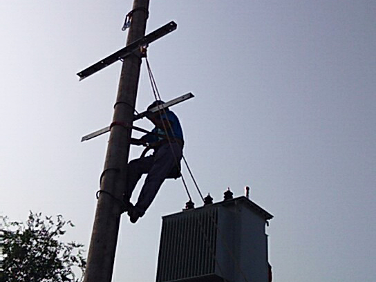 電力施工（變壓器連接）