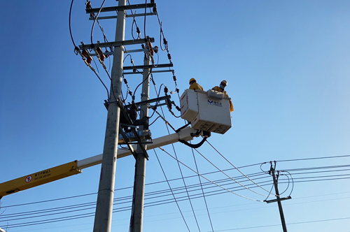 2021年2月2日，東園甲線60+1#桿更換引線