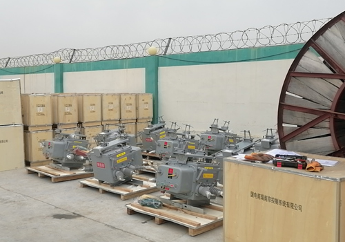 2021年4月26-4月29日，東營方大電力工程有限責任公司東營區(qū)分公司春檢用31臺戶外斷路器試驗現(xiàn)場