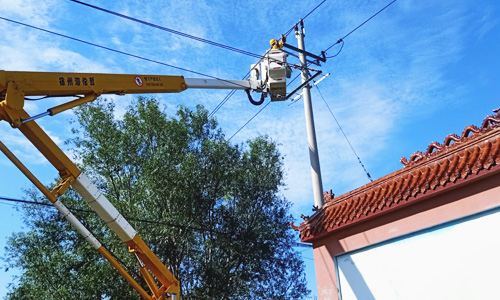 2020年8月25日，西范線西龐支9號(hào)桿帶電拆火