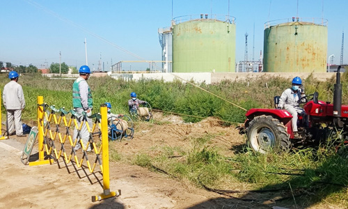 秋高氣爽，天高云淡；華昌決戰(zhàn)方家線。2020年9月9日，10千伏方家線放線現場。