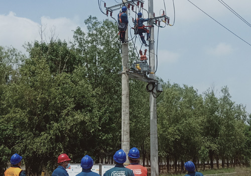 2021年5月12日，10千伏農(nóng)業(yè)線春季檢修現(xiàn)場