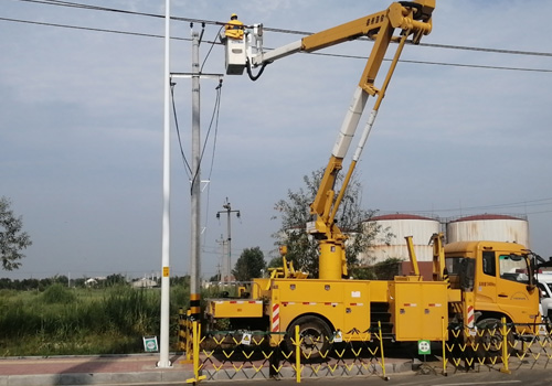 2021年8月19日，嘉揚(yáng)Ⅰ線靜港支線帶電工作現(xiàn)場(chǎng)