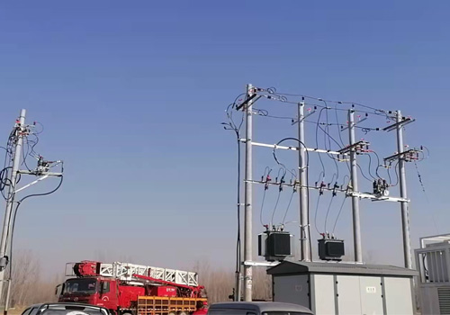 魯明公司商河油田商541斷塊商558井區(qū)沙三中新區(qū)產(chǎn)能建設(shè)工程：商548—X33井場配電工程施工現(xiàn)場